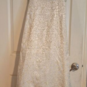 Elegant White and Gold Brocade Dress